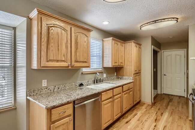 Foto del edificio - 421 S Fort Lane, Layton, UT, 84041