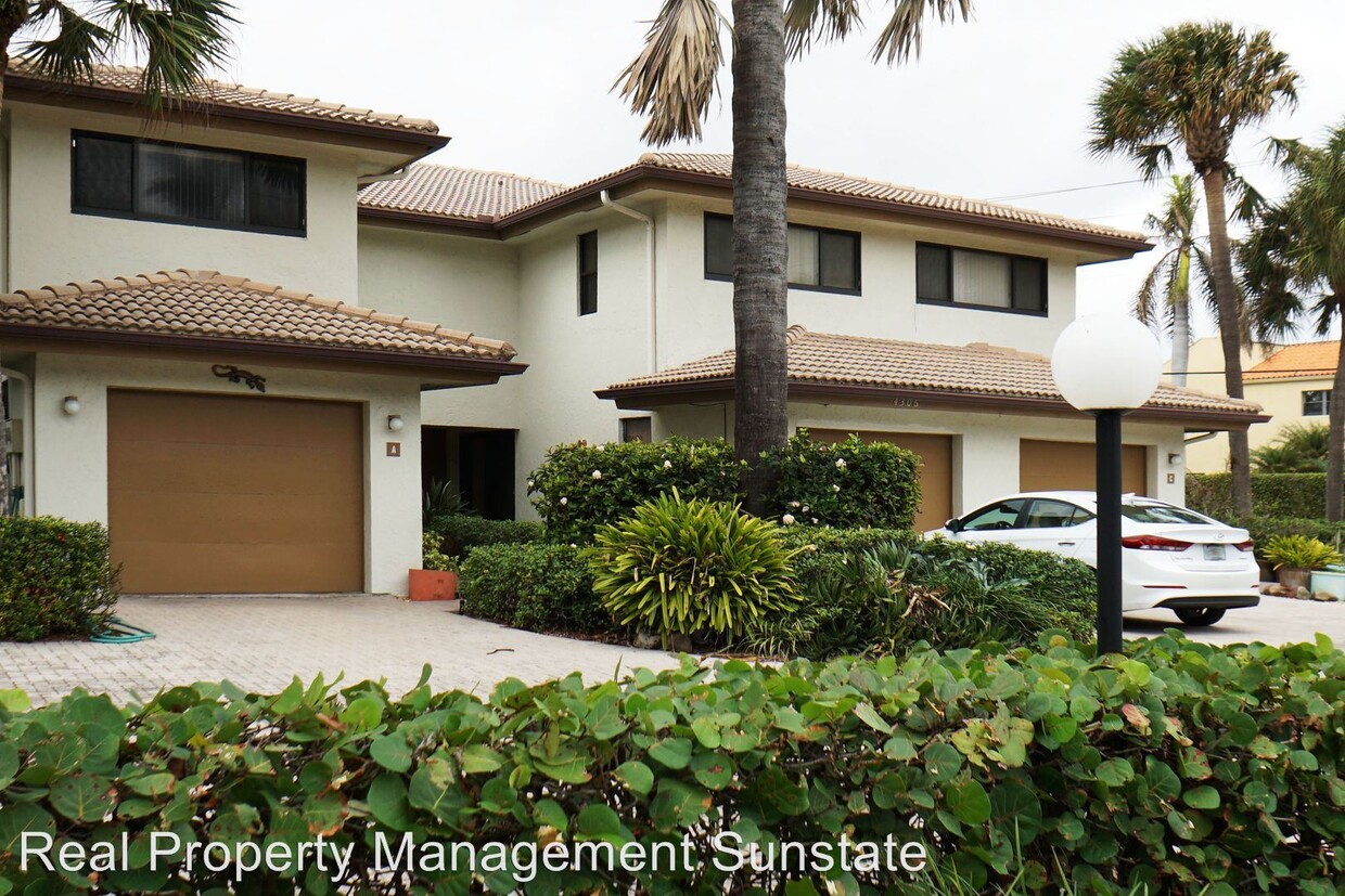 Primary Photo - 4306 S Ocean Blvd
