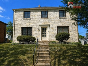 Building Photo - 515 N 65th St