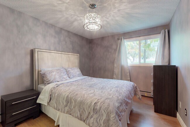 Photo du bâtiment - 316-316 Woodbridge Way