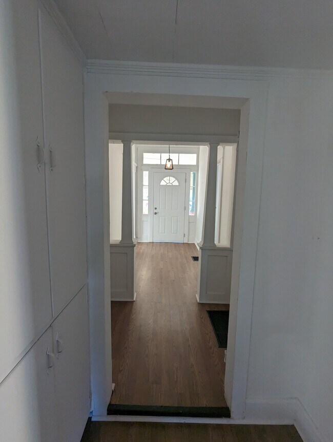 Foto del edificio - 1446 N Main St