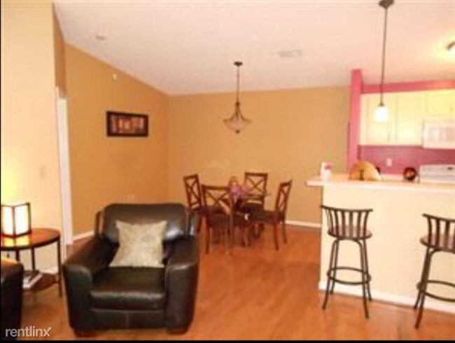 Building Photo - 3909 Yardley Ct