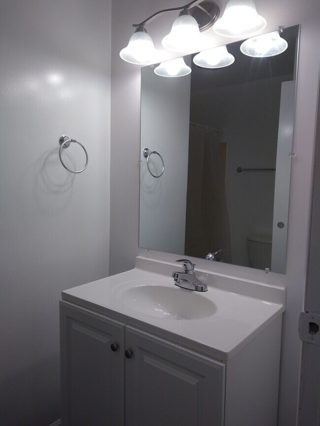 Baño - 4413 E Patrick Rd