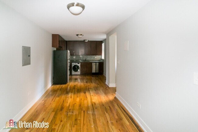 Foto del edificio - 566 W Arlington Pl