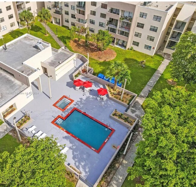 Building Photo - 8004 SW 149th Ave