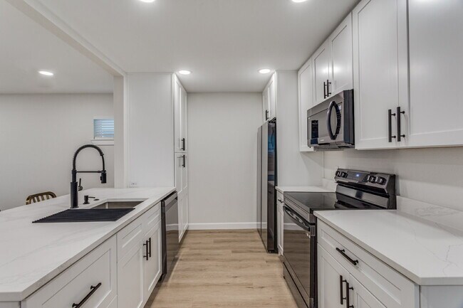 Foto del edificio - 2805 Sandage Ave