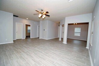 Building Photo - 7019 Hazelnut Ln