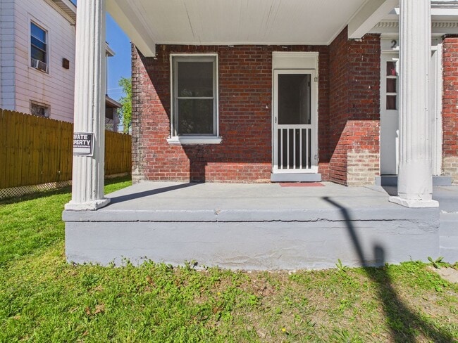 Building Photo - 2508 North Ave