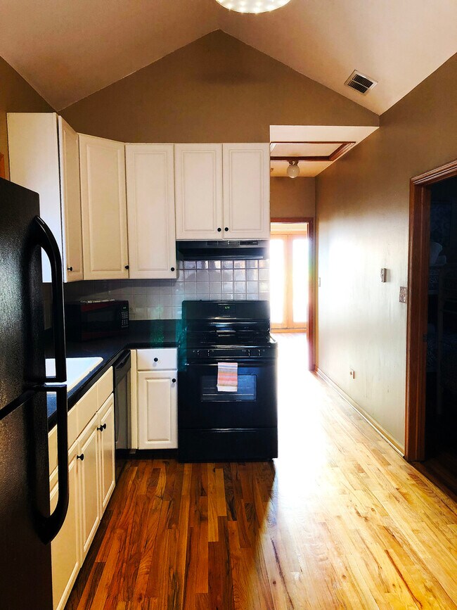 Foto del edificio - 842 N Wood St