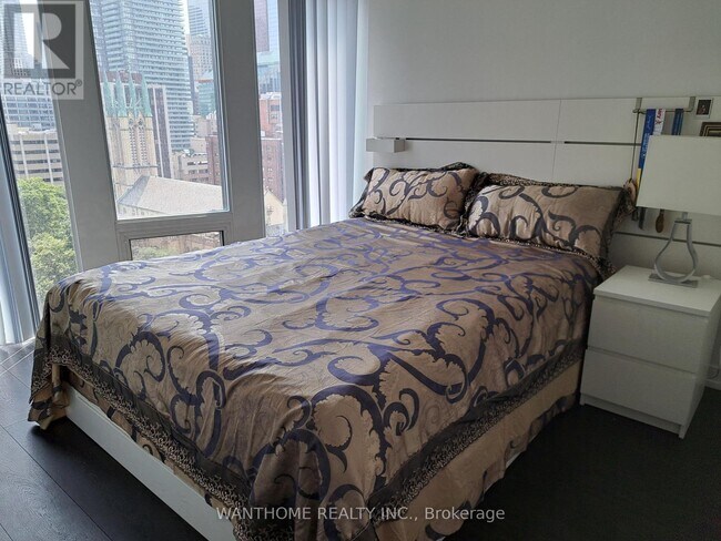 Photo du bâtiment - 60 Shuter St