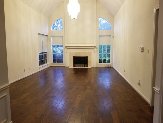 Building Photo - 4622 Grand Cayman Dr