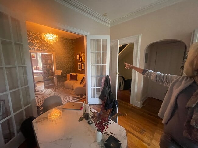 Foto del edificio - 241 Carlton Ave