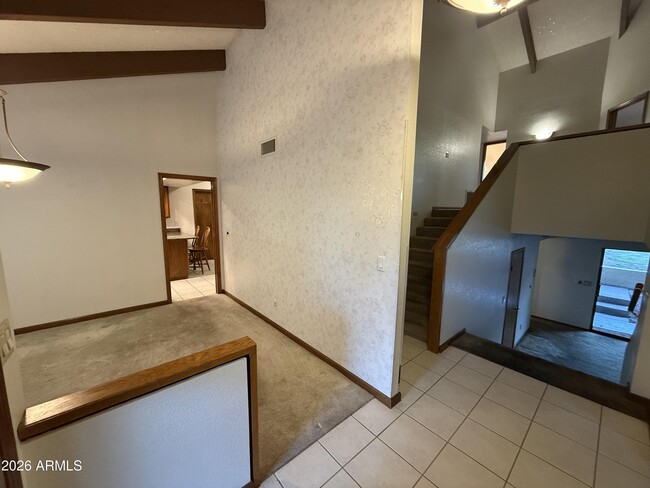 Building Photo - 1753 E Gable Ave