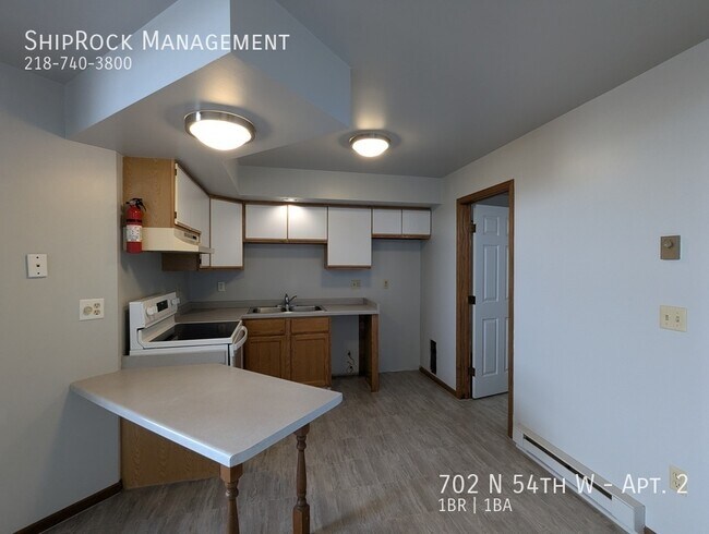 Foto del edificio - 702 N 54th Ave W