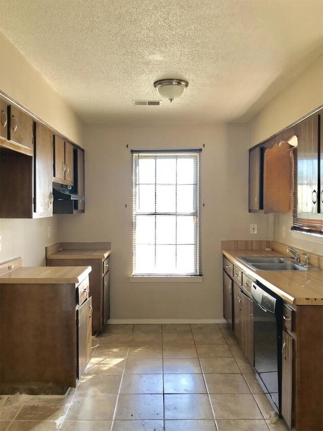 Foto del edificio - 3825 Kerston Dr