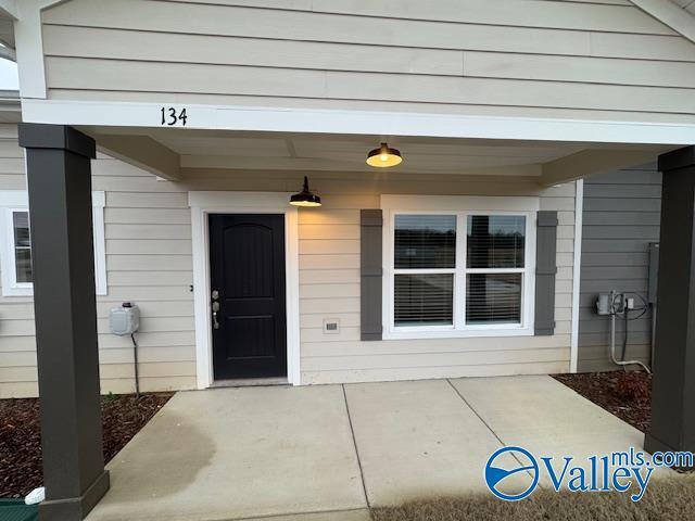 Building Photo - 134 Foster Wy Dr