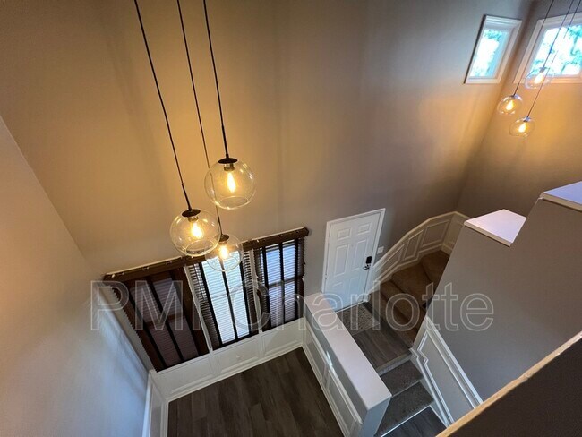 Foto del edificio - 9225 Ravenwing Dr