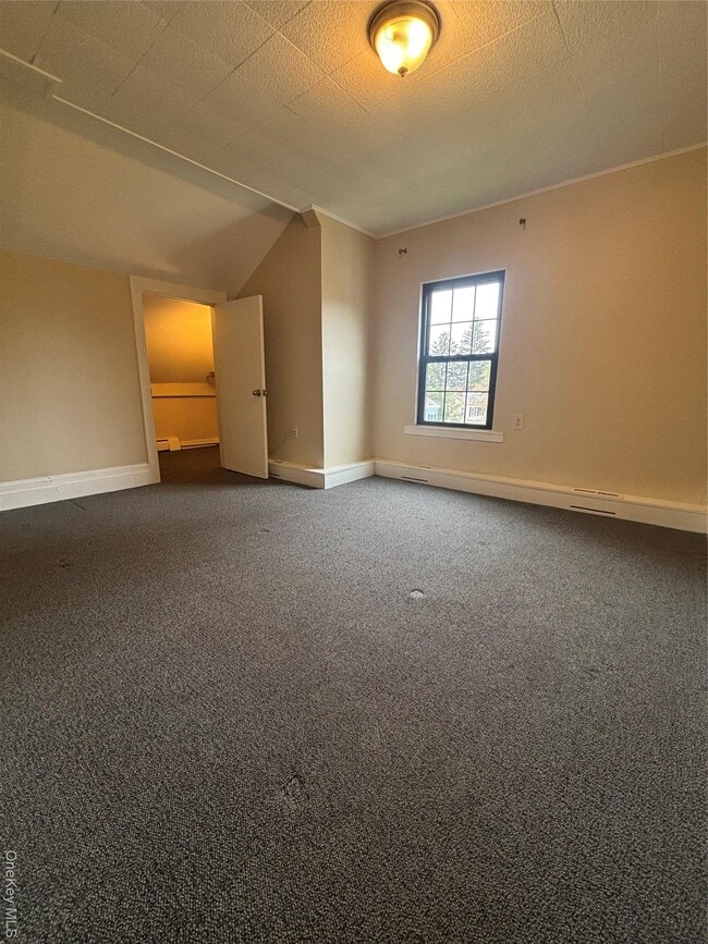 Building Photo - 113 Academy St