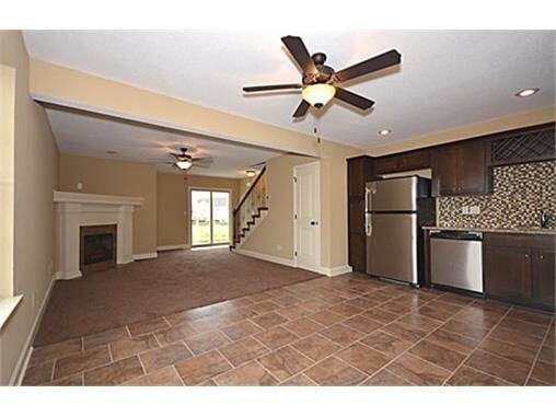 Building Photo - 3 Bedroom, 2.5 Bath, Townhouse in the Fox ...