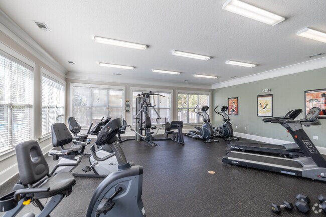 Gimnasio - Ballantyne Commons Apartments