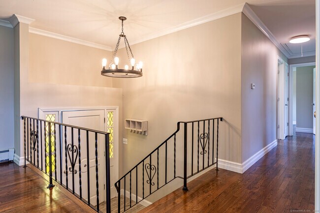 Building Photo - 73 Paschal Dr