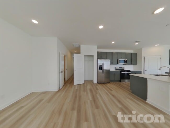 Foto del edificio - 5311 Carnegie Rd