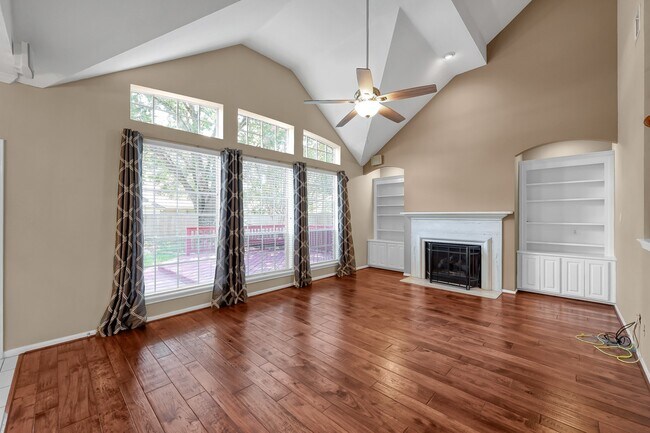 Building Photo - 30118 Bashaw Dr