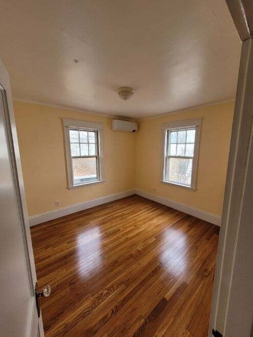 Building Photo - 62 Oxford Ave