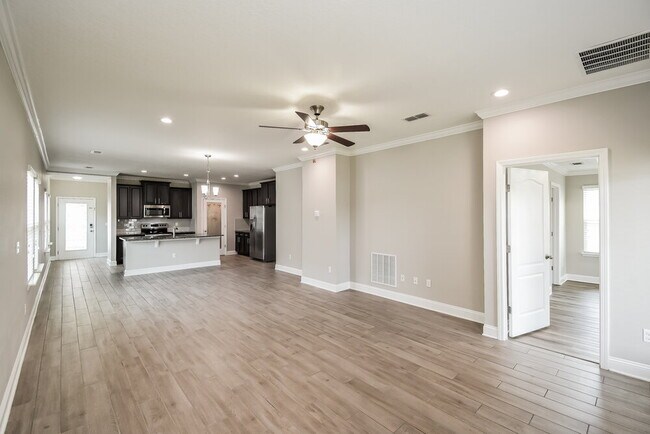 Building Photo - 10070 Kit Fox Pkwy