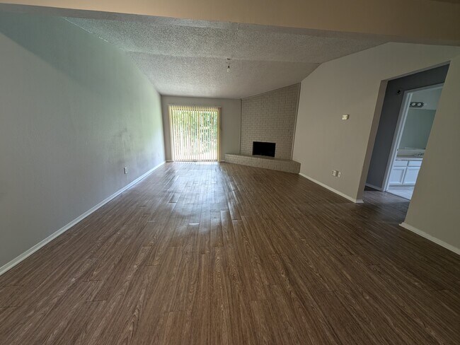 Foto del edificio - 5312 Hastings Dr
