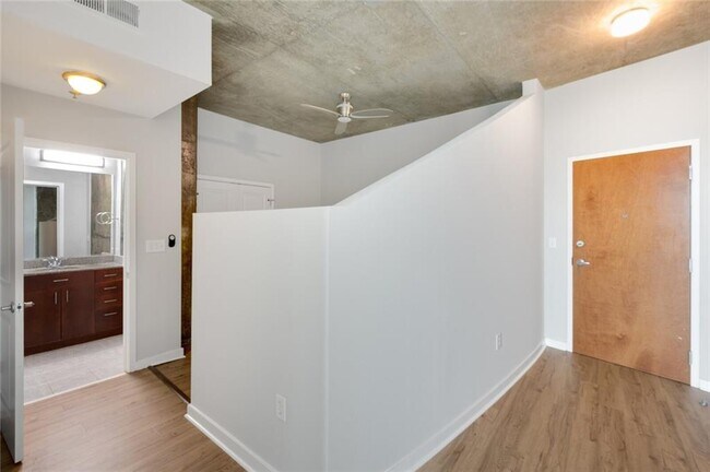 Foto del edificio - 361 17th St NW