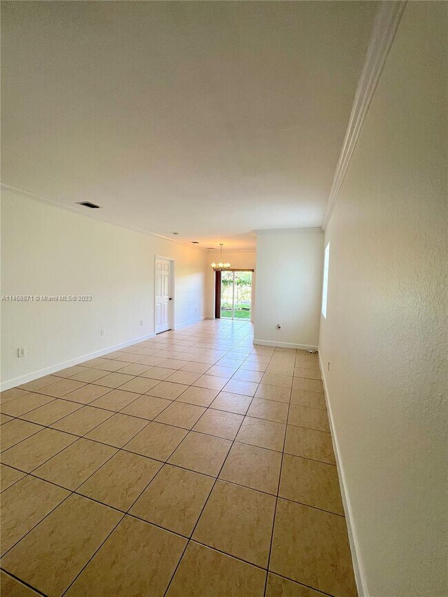 Foto del edificio - 2665 NE 4th St