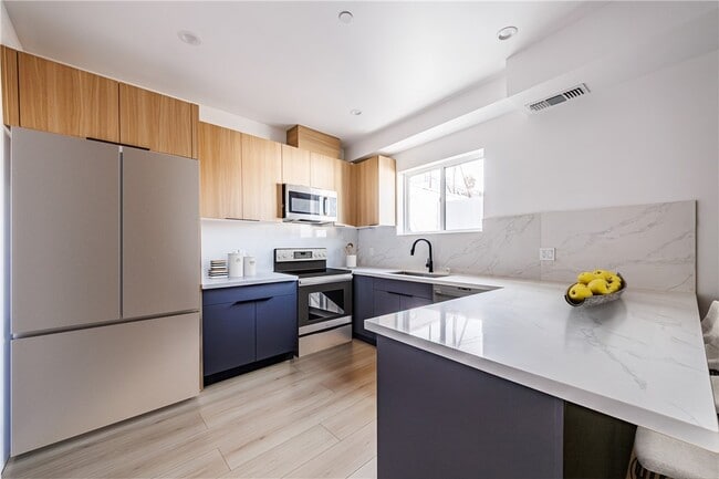 Foto del edificio - 13463 Beach Ave