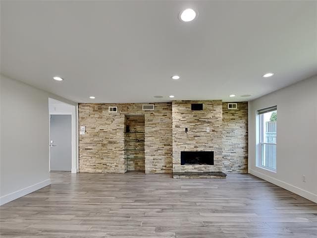 Building Photo - 6915 Forestglade Cir