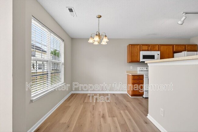 Foto del edificio - 2703 Stafford St