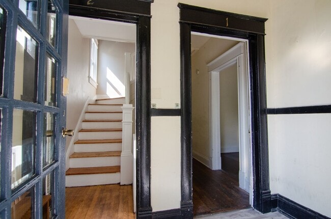 Building Photo - 1014 Brandon Ave