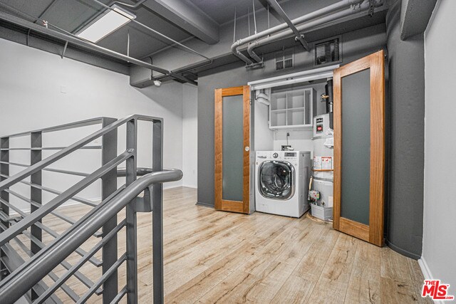 Building Photo - 1130 Flower St