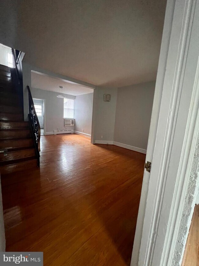 Foto del edificio - 1735 Stocker St
