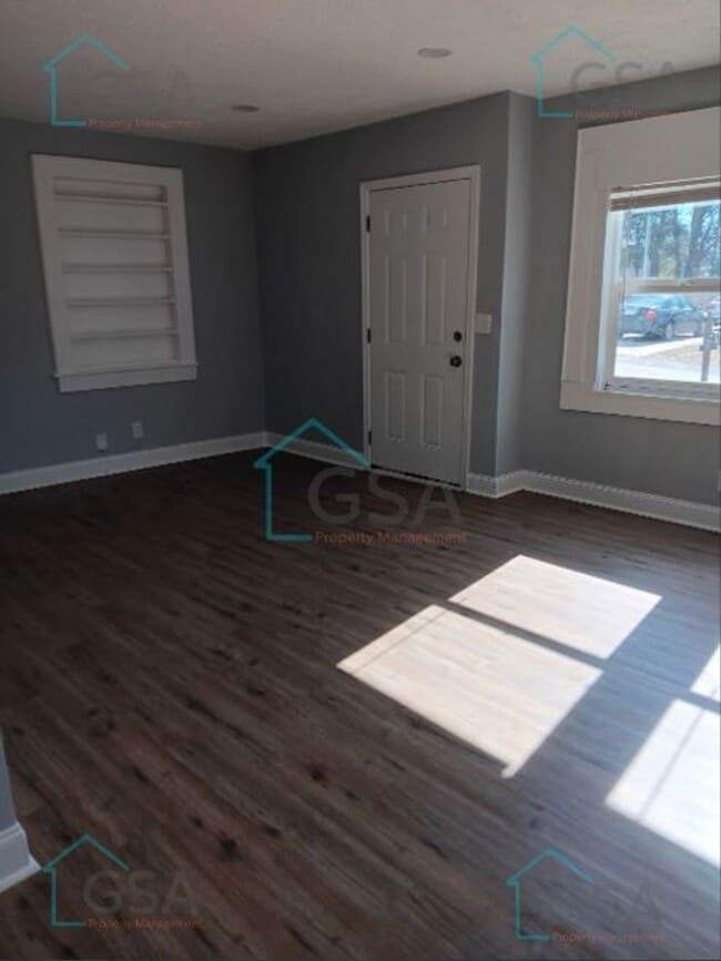 Photo - 3 Bedroom 2 Bath Available! House