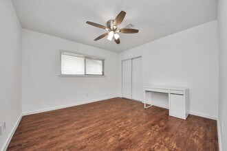 Building Photo - 5823 McKnight St