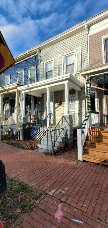 Foto del edificio - 2227 14th St SE