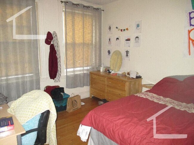 Photo - Amazing 3 Bed perfect for BU students House