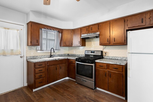 Building Photo - 4031 Vistula Rd