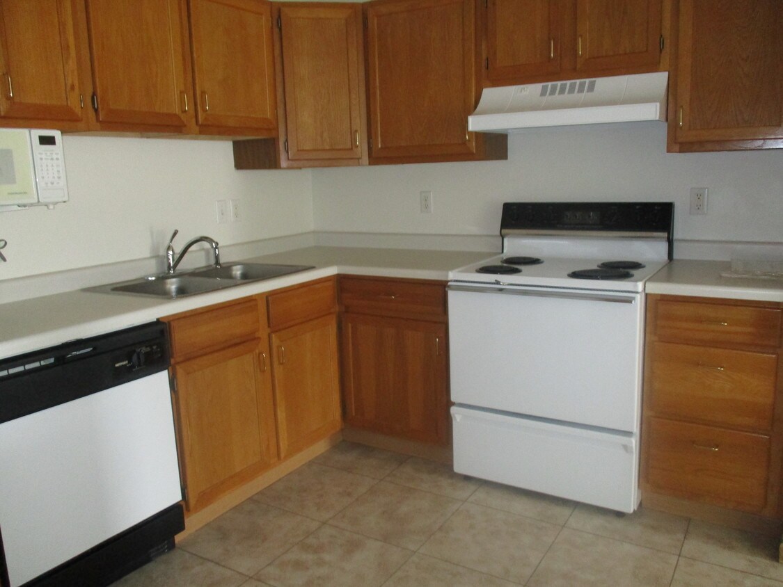 Primary Photo - SummerField Greenbush Cottages