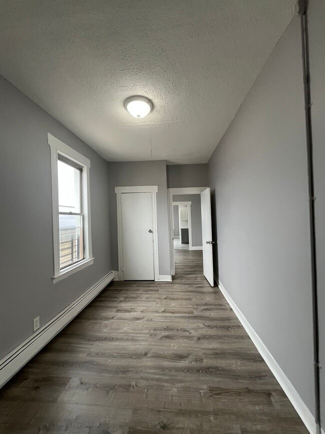 Building Photo - 97 Stevens Ave