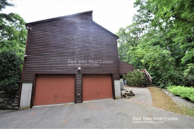 Building Photo - 620 South Ave