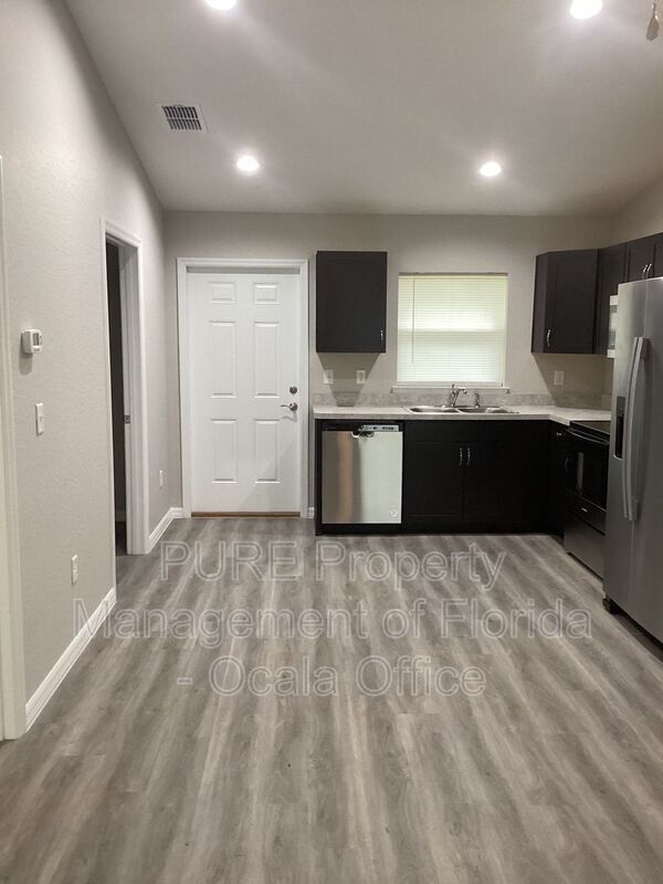 Building Photo - 6086 SW 143rd St