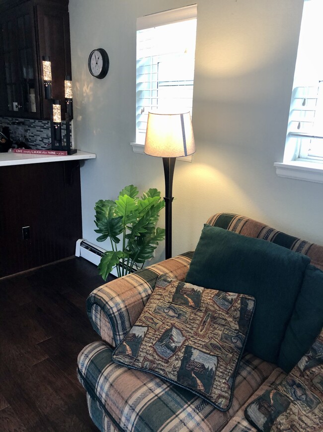 Comfortable - 3077 29th St