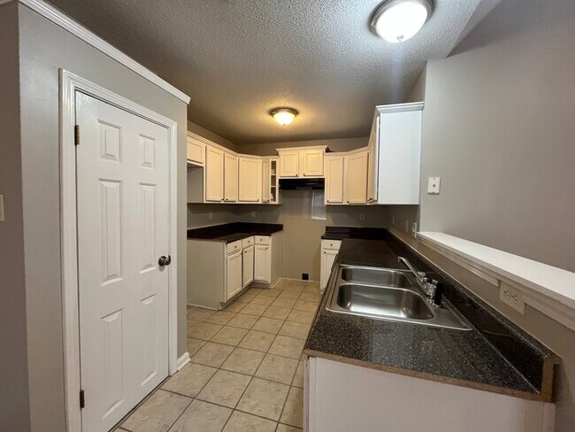 Foto del edificio - 1483 Estacada Way