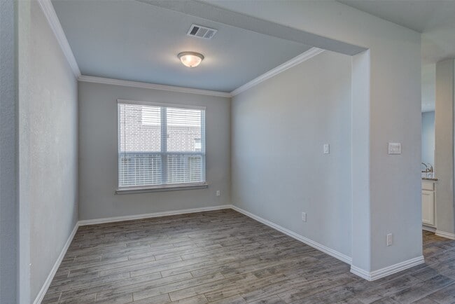 Foto del edificio - 23421 Vineyard Dr